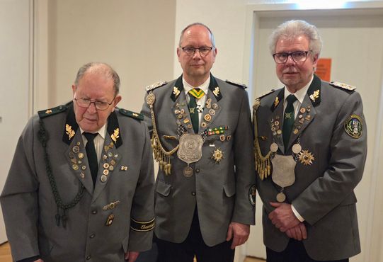 Ehrenmitglied Edler mit den Vorsitzenden 