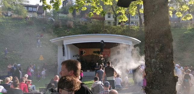 Hexen und jede Menge Rauch